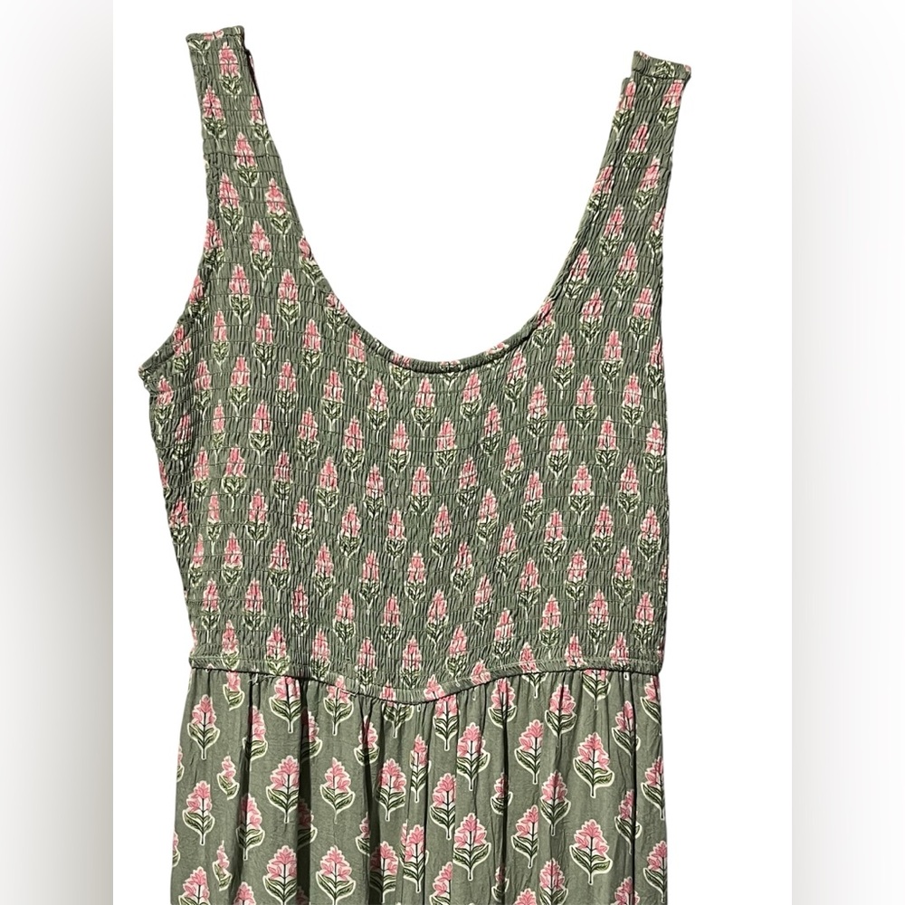 Japna Smocked Pant Jumpsuit
Romper Green & Pink Floral
Women's Cottagecore - Picture 5 of 10
